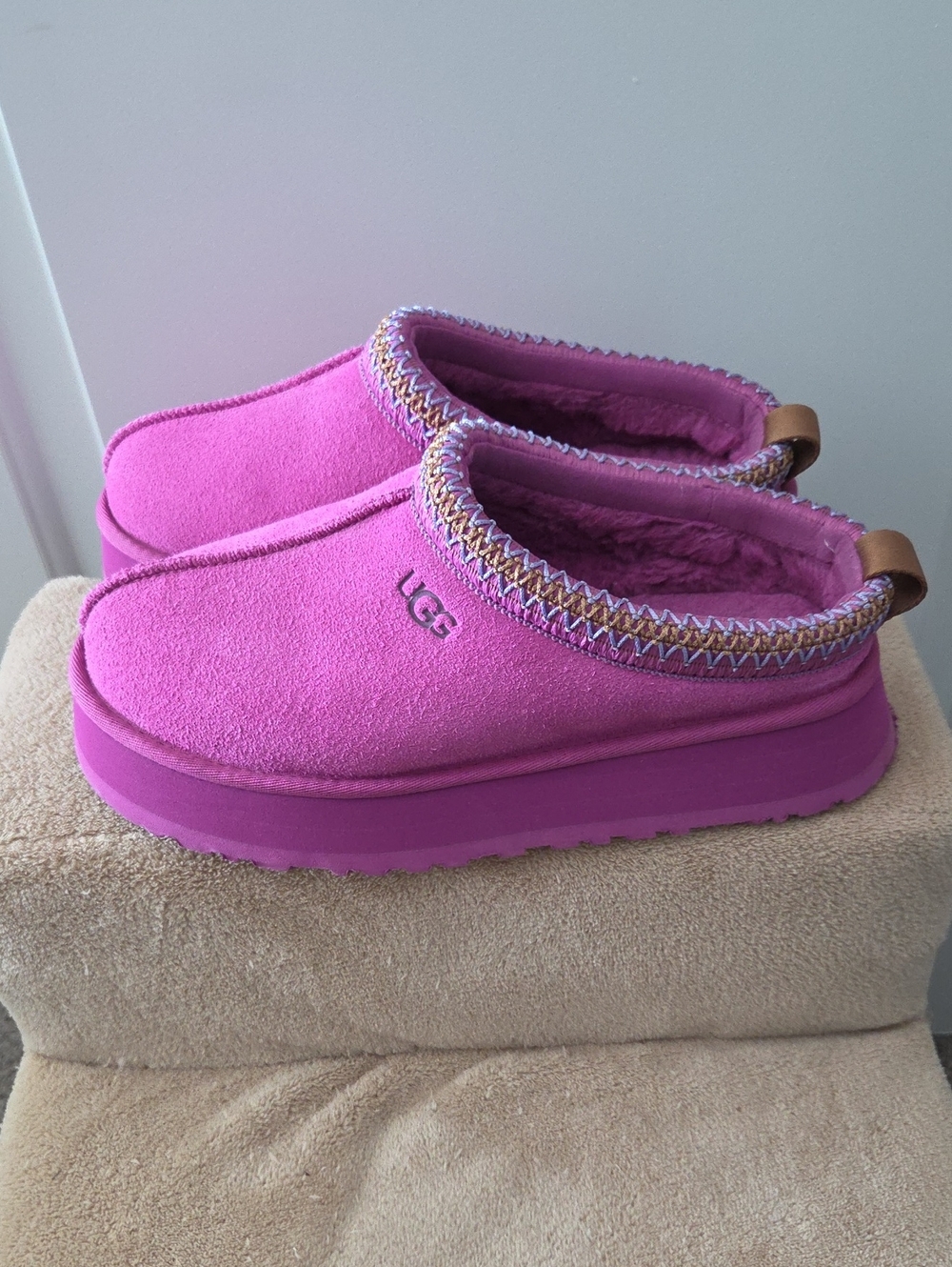 UGG Tazz Genuine Shearling Lined Platform Slipper | Mangosteen | Womens Size 9 - Picture 3 of 13